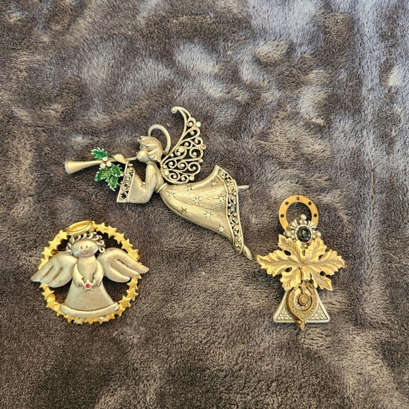 Vintage Angel Brooch Set Of 3 with Gold and Silver Tones - Picture 1 of 14
